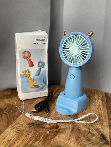 Cute portable hand ventilator (handig voor con in cosplay ) beschikbaar voor biedingen