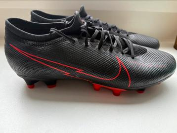 Nike Vapor 13 voetbalschoenen beschikbaar voor biedingen