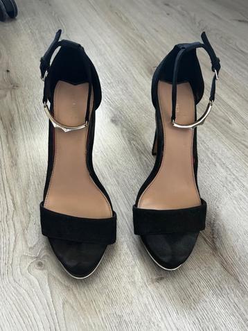 Bershka zwarte sandalen met hak maat 39 beschikbaar voor biedingen