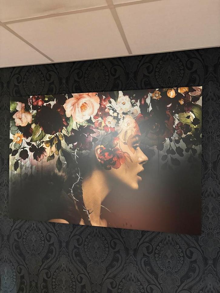 Wanddecoratie met bloemen en vrouw, Huis en Inrichting, Woonaccessoires | Overige, Zo goed als nieuw, Ophalen