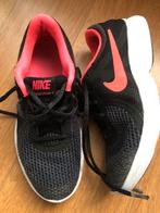 Nike sneakers sportschoenen 36,5 roze zwart, Meisje, Ophalen of Verzenden, Zo goed als nieuw, Sportschoenen