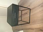 Nachtkastje zwart metaal en hout, Huis en Inrichting, Ophalen, Gebruikt, Minder dan 45 cm