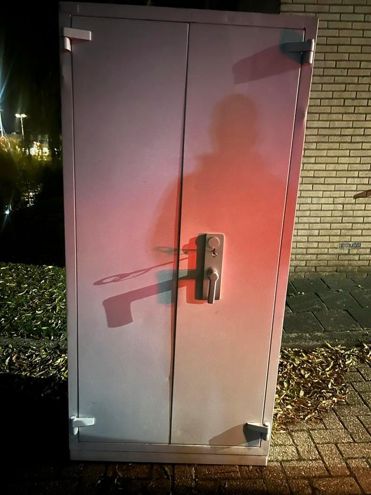 Brandwerende archiefkast / kluis, Huis en Inrichting, Kasten | Lockerkasten, Gebruikt, Ophalen of Verzenden