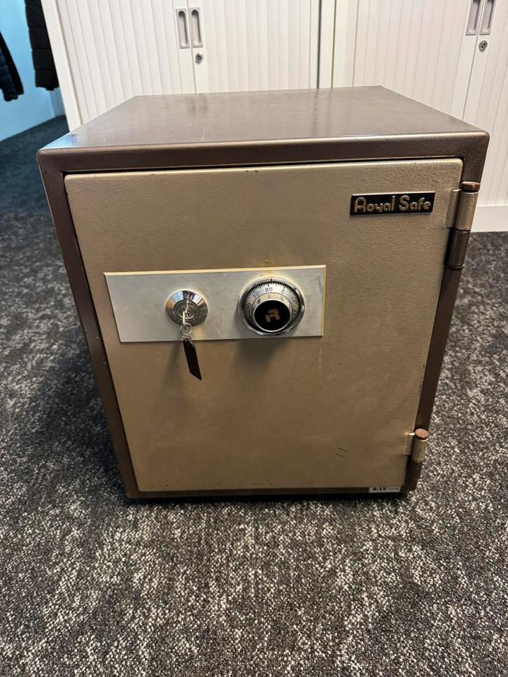 Kluis Royal R-15, Huis en Inrichting, Brandblussers en Brandkasten, Gebruikt, Brandkast, Ophalen