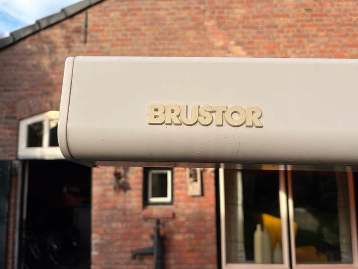 Brustor Knikarmscherm - Elektrisch, Tuin en Terras, Zonneschermen, Zo goed als nieuw, Knikarmscherm, 150 tot 300 cm, 250 cm tot 450 cm