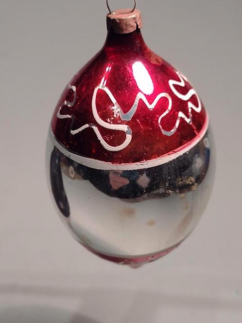 oude druppel kerstbal rood met zilver H 8,5 cm, Diversen, Kerst, Gebruikt, Ophalen of Verzenden