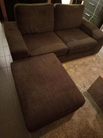 Bank met voetenbank en opbergruimte