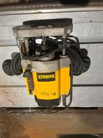 Dewalt bovenfrees, Doe-het-zelf en Verbouw, Gereedschap | Freesmachines, Gebruikt, Ophalen of Verzenden, Bovenfrees, Dewalt