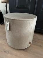 MOOIE VELVET POEF VAN HET MERK WOOD …, Minder dan 50 cm, Rond, Nieuw, Minder dan 50 cm
