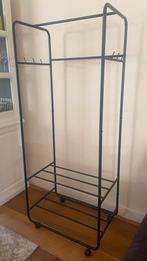 Kledingrek met wielen / sturdy clothing rail, Ophalen, Met wielen, Zo goed als nieuw
