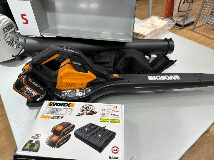 Bladblazer en zuiger op accu Worx - bijna nieuw, Tuin en Terras, Bladblazers, Zo goed als nieuw, Handgedragen, Accu, Met opvangzak