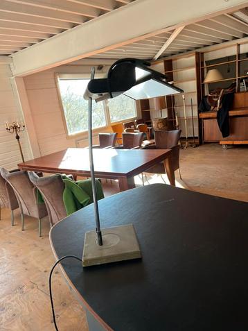 GISPEN BUREAUX EN KASTEN beschikbaar voor biedingen