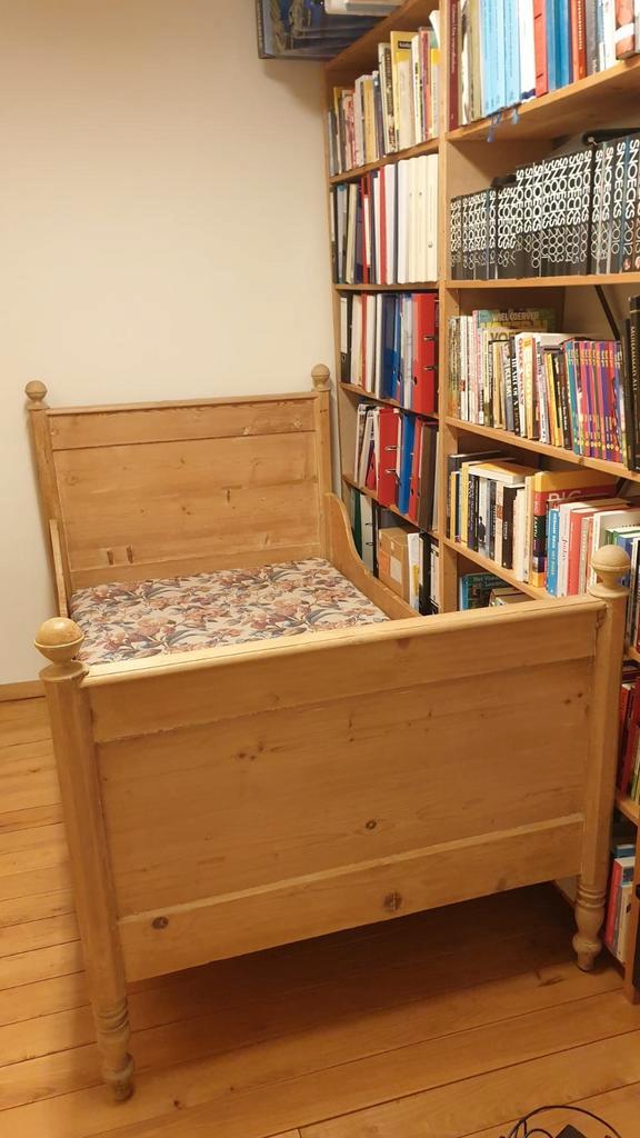 Antiek Twijfelaar Bed - ca. 105x185, Antiek en Kunst, Antiek | Meubels | Bedden, Ophalen