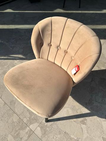 Fluwelen stoel beige (showroom model) nieuw beschikbaar voor biedingen