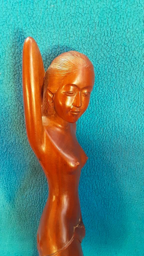Elegant Bali Beeld Jonge Vrouw, Antiek en Kunst, Kunst | Beelden en Houtsnijwerken, Ophalen of Verzenden