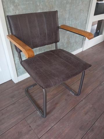 4 mooie industriële eetkamerstoelen Renee. beschikbaar voor biedingen