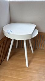 Menu wit nachtkastje (2 stuks), Huis en Inrichting, Slaapkamer | Nachtkastjes, Ophalen, Gebruikt, Minder dan 45 cm, 55 tot 70 cm