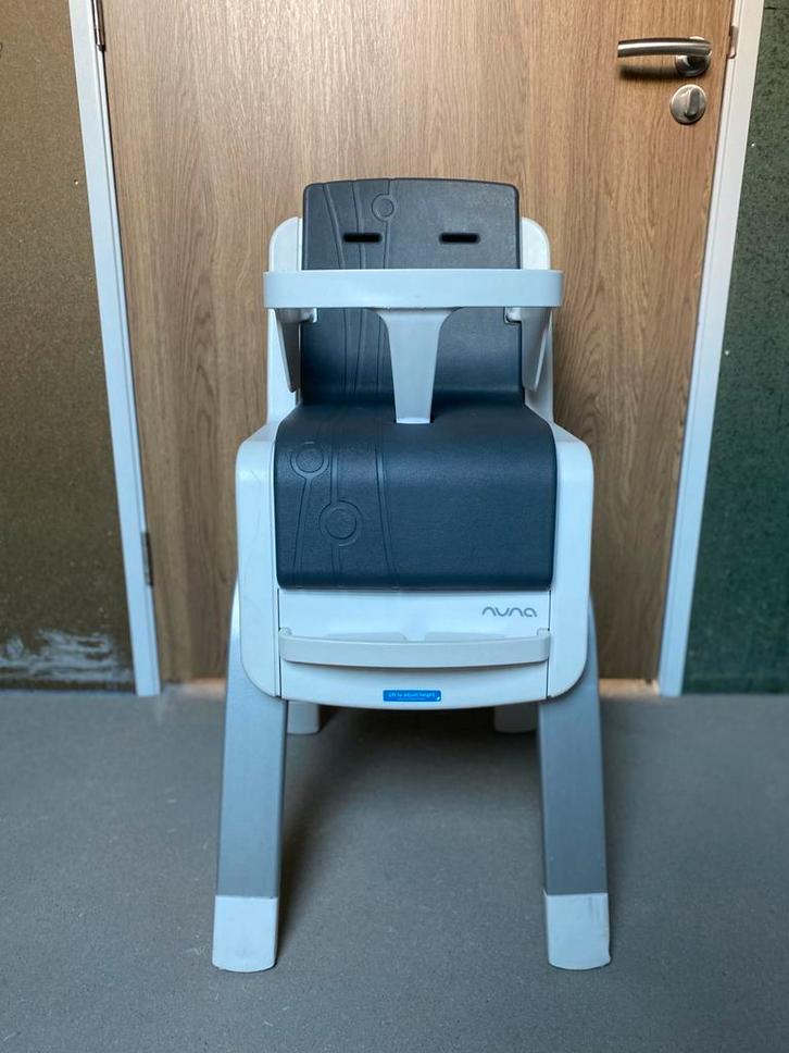 Nuna verstelbare Kinderstoel, Kinderen en Baby's, Kinderstoelen, Zo goed als nieuw, Meegroeistoel, Aanschuifbaar, Afneembaar eetblad