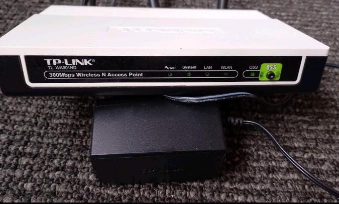 TP-LINK WIFI versterker 300Mbps draadloos N Access Point, Computers en Software, Accesspoints, Gebruikt, Ophalen of Verzenden