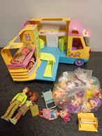 Grote Speelauto, met poppen, diertjes en allerlei., Ophalen of Verzenden, Zo goed als nieuw, Poppenhuis