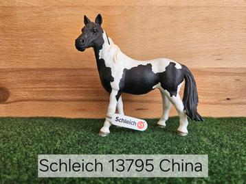 Schleich 13795 Pinto merrie met vaantje uit 2015 beschikbaar voor biedingen