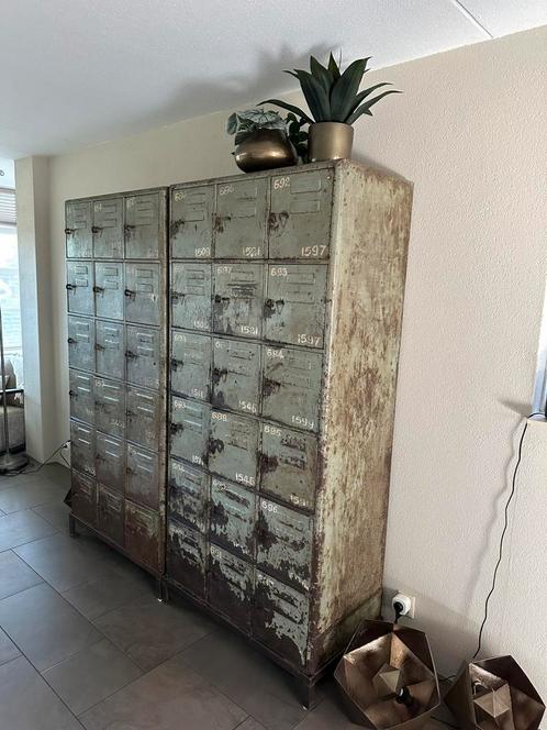 Vintage oude kasten metaal, Huis en Inrichting, Woonaccessoires | Kamerschermen, Gebruikt, Ophalen