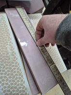 Langwerpige lichtroze tegels, Ophalen of Verzenden, Plinten