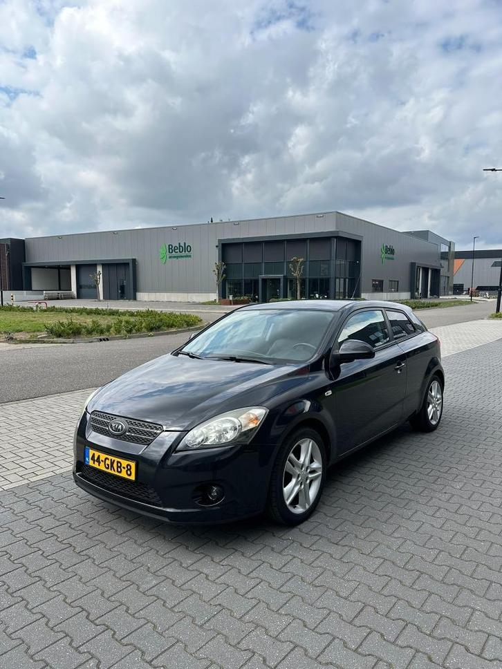 Kia (Pro) Cee d 1.6 X-ecutive 2008 Zwart Trekhaak, Auto's, Kia, Particulier, (Pro) Cee d, ABS, Airbags, Airconditioning, Alarm