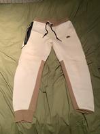 Nike tech broek, Kleding | Heren, Sportkleding, Maat 48/50 (M), Beige, Nike, Ophalen of Verzenden