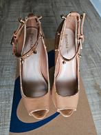 Hoge hakken pumps maat 36(high heels,stiletto's,naaldhakken), Kleding | Dames, Pumps, Bruin, Zo goed als nieuw, Bershka