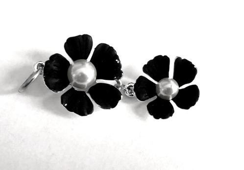Prachtige grote bloemen hanger met f-parel, Sieraden, Tassen en Uiterlijk, Kettinghangers, Zo goed als nieuw, Verzenden