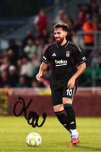 Foto met handtekening Kokcu Besiktas, Verzamelen, Sportartikelen en Voetbal, Ophalen of Verzenden, Zo goed als nieuw, Buitenlandse clubs
