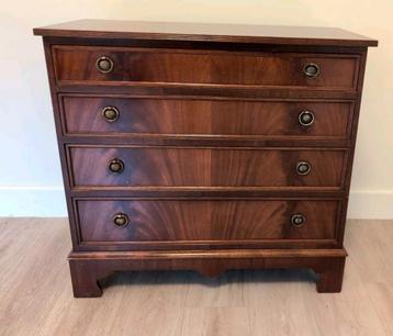 Antieke ladekast, 4 ladekast, antiek dressoir, retro halkast beschikbaar voor biedingen
