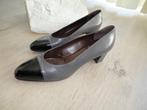 Damesschoenen leer donkergrijs, Kleding | Dames, Schoenen, Schoenen met lage hakken, Ophalen of Verzenden, Zo goed als nieuw, Grijs