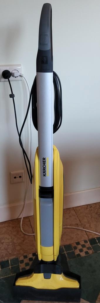 Kärcher Schrobmachine Dweilmachine - Defect, voor reparatie beschikbaar voor biedingen