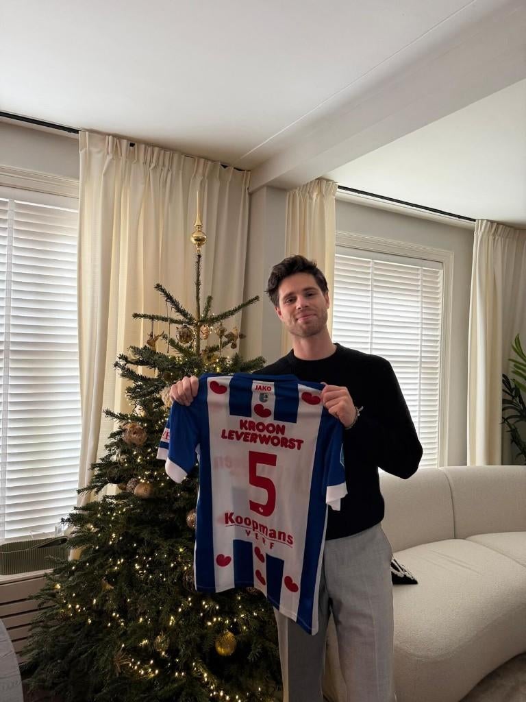 Heerenveen-shirt van Kik Pierie voor Serious Request, Verzamelen, Sportartikelen en Voetbal, Verzenden, Nieuw, Overige binnenlandse clubs