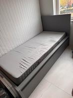 Eenpersoons Malm bed met twee lades 90x200, Huis en Inrichting, Ophalen, 90 cm, Eenpersoons, Zo goed als nieuw