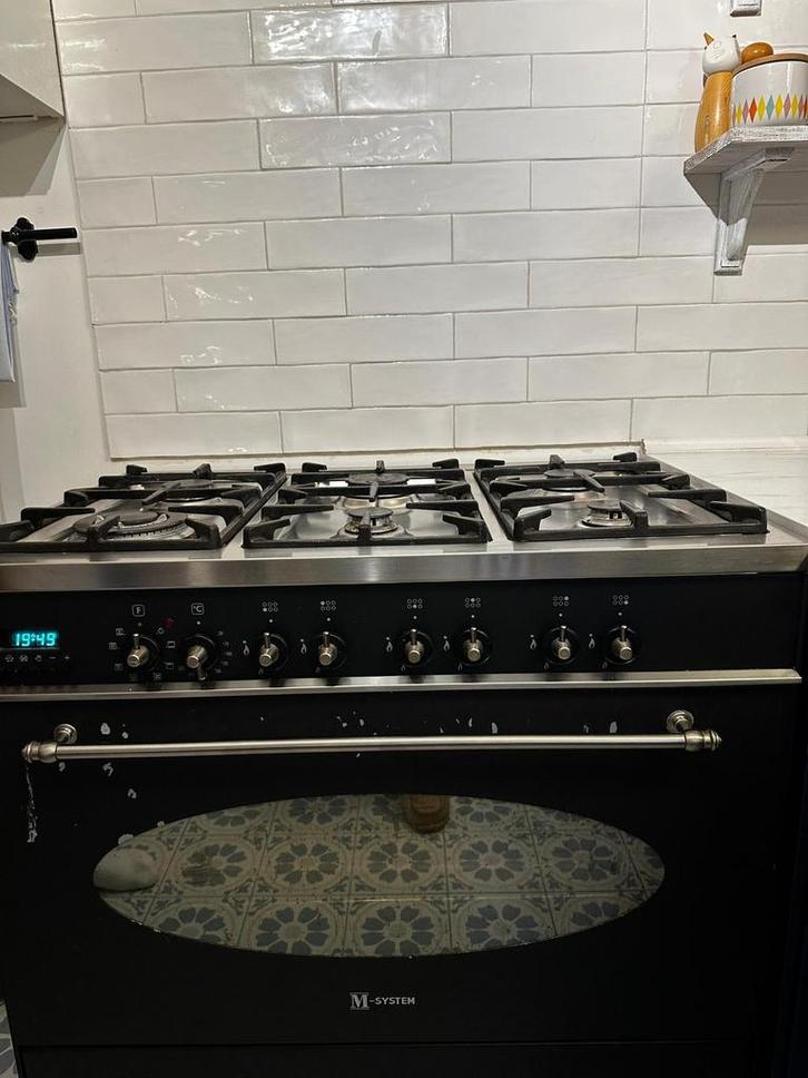Gasfornuis met heteluchtoven, Witgoed en Apparatuur, Fornuizen, Gebruikt, Vrijstaand, Gas, 5 kookzones of meer, 85 tot 90 cm, 45 tot 60 cm