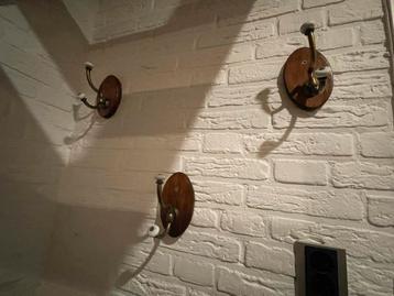 Kapstok beschikbaar voor biedingen