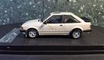 Ford Escort MKIII xr3i wit 1:43 Triple 9, Hobby en Vrije tijd, Nieuw, Overige merken, Auto, Verzenden