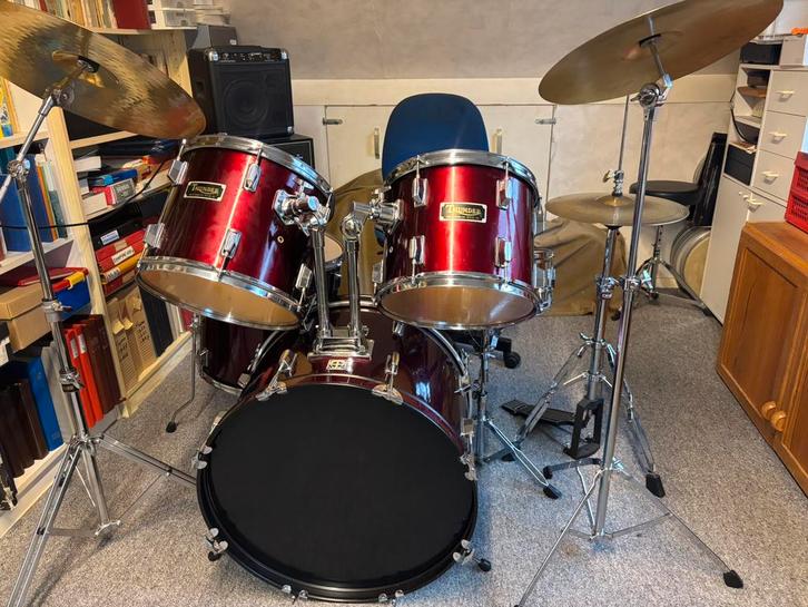 compleet drumstel / opzetten en spelen maar...., Muziek en Instrumenten, Drumstellen en Slagwerk, Zo goed als nieuw, Overige merken