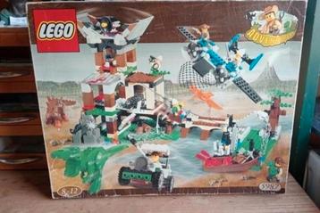 Lego 5987 adventurers dino research compound DOOS LEEG  beschikbaar voor biedingen