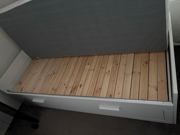 Ikea (2 persoons) bed nieuw, Huis en Inrichting, Slaapkamer | Bedden, Ophalen