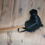 Stokpaars hobby horse, Ophalen