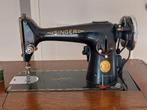 Singer elektrische naaimachine 201K ingebouwd in tafel, Ophalen