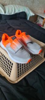 Gymschoenen maat 32, Kinderen en Baby's, Kinderkleding | Schoenen en Sokken, Ophalen of Verzenden, Zo goed als nieuw, Sportschoenen