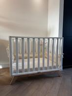 Bopita box Lynn wit met houten poten incl matras, Kinderen en Baby's, Boxen, Ophalen, Gebruikt, Vierkant