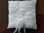 Brocante ringenkussentje handwerk, Ophalen of Verzenden, Nieuw, Wit, Accessoires