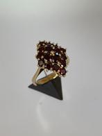 vintage gouden ring met granaten, Ophalen of Verzenden, Goud, Ring, Met edelsteen