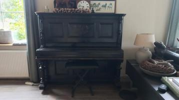 Staande Vleugel Piano - Warme Klank beschikbaar voor biedingen